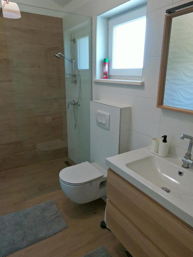 Gavan Room Cres Buitenkant foto